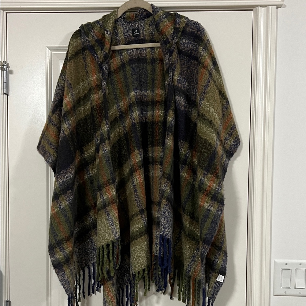 Echo Multicolor Plaid Cape